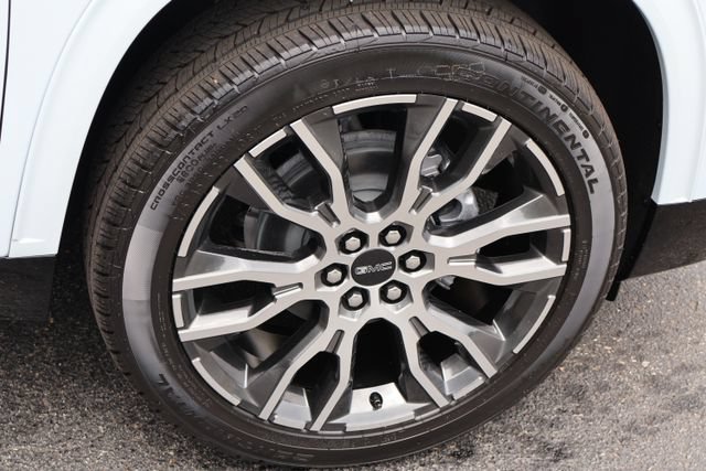 New 2026 GMC Acadia Denali Ultimate w/ LPO, Floor Liner Package AWD/4WD image 31