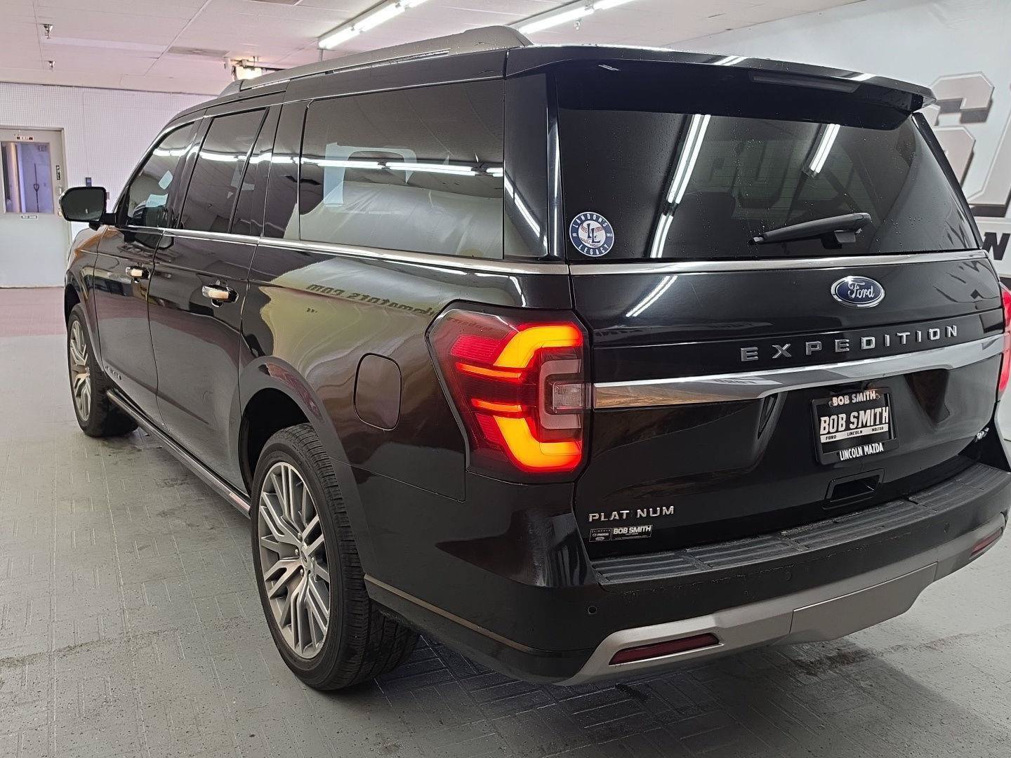Used 2022 Ford Expedition Max Platinum AWD/4WD image 4