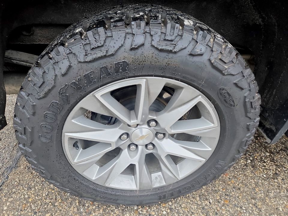 Used 2021 Chevrolet Silverado 1500 High Country w/ Z71 Off-Road Package image 36