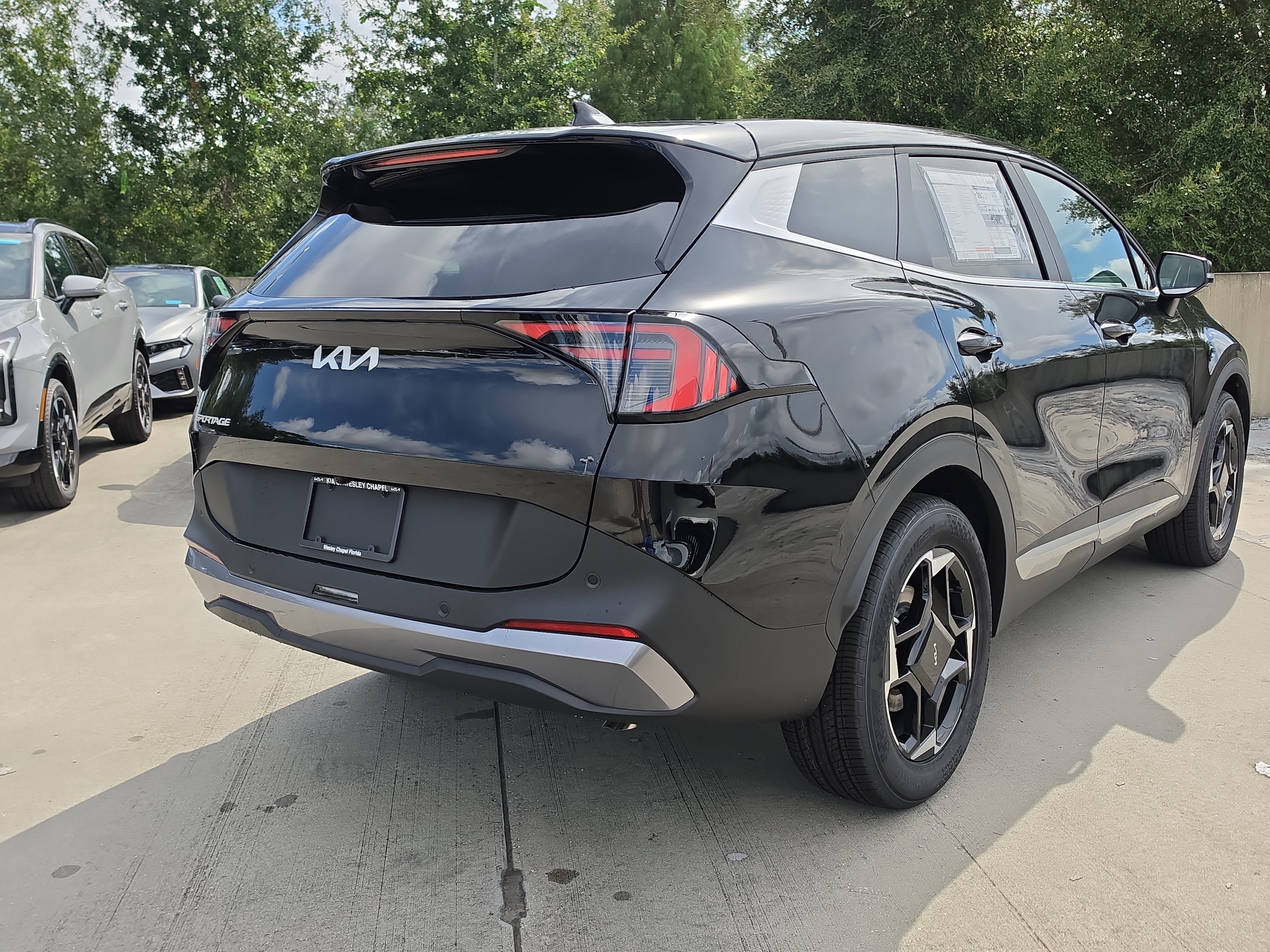 New 2027 Kia Sportage EX FWD image 8