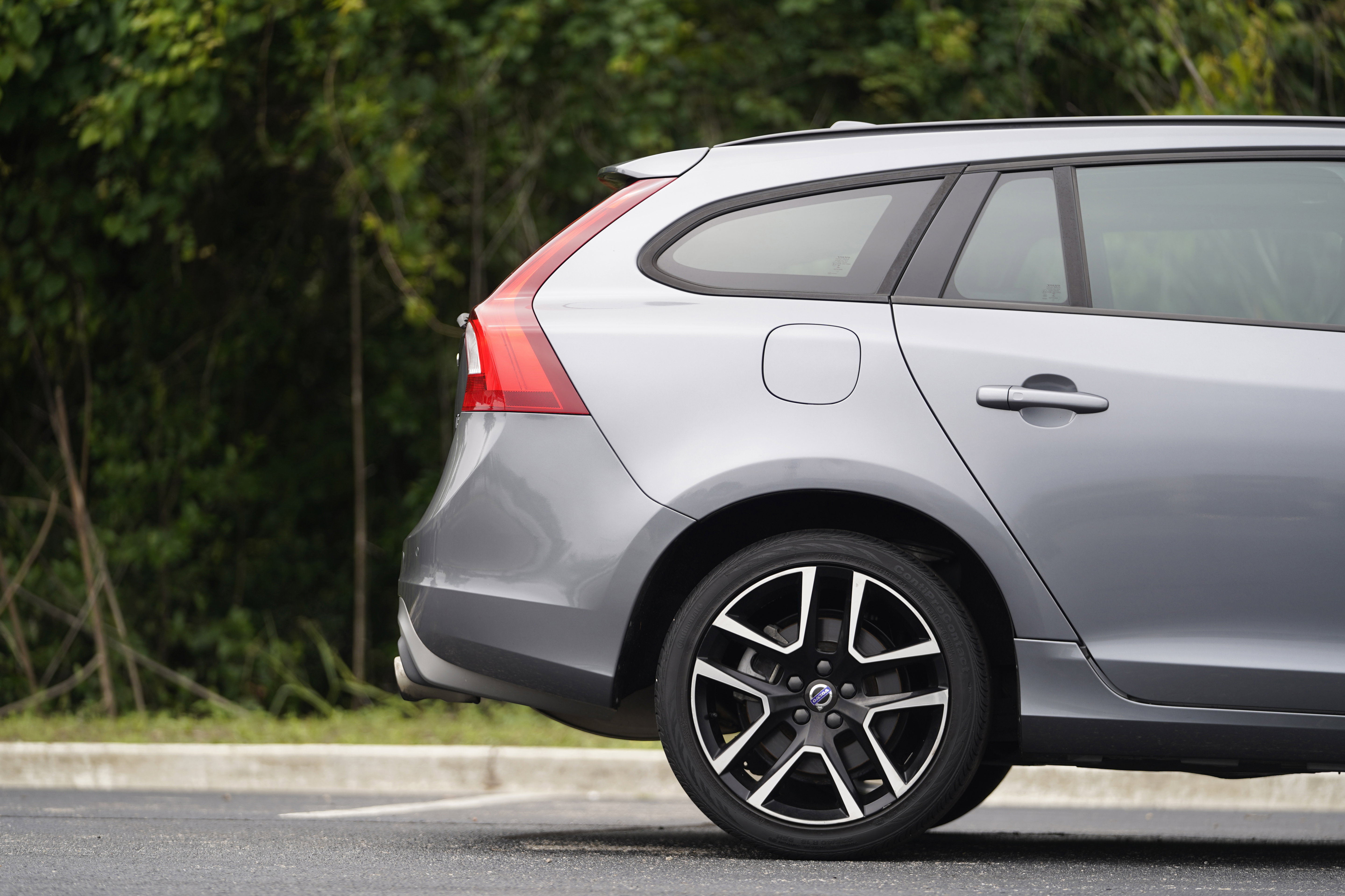 Used 2018 Volvo V60 T5 Dynamic w/ Vision Package FWD image 5