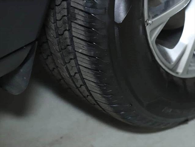 Certified 2021 Jeep Cherokee Latitude Lux w/ Comfort/Convenience Group image 35