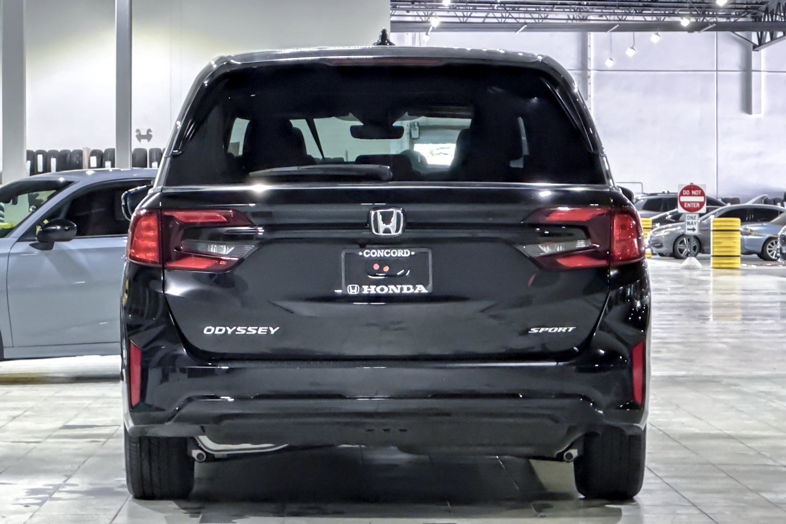 Used 2025 Honda Odyssey Sport-L image 9