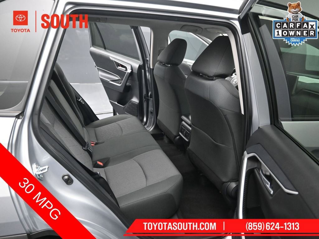 Used 2025 Toyota RAV4 XLE image 29
