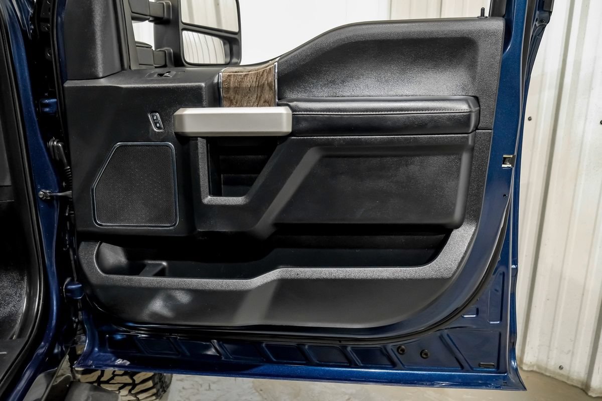 Used 2019 Ford F250 Lariat w/ Lariat Ultimate Package AWD/4WD image 46