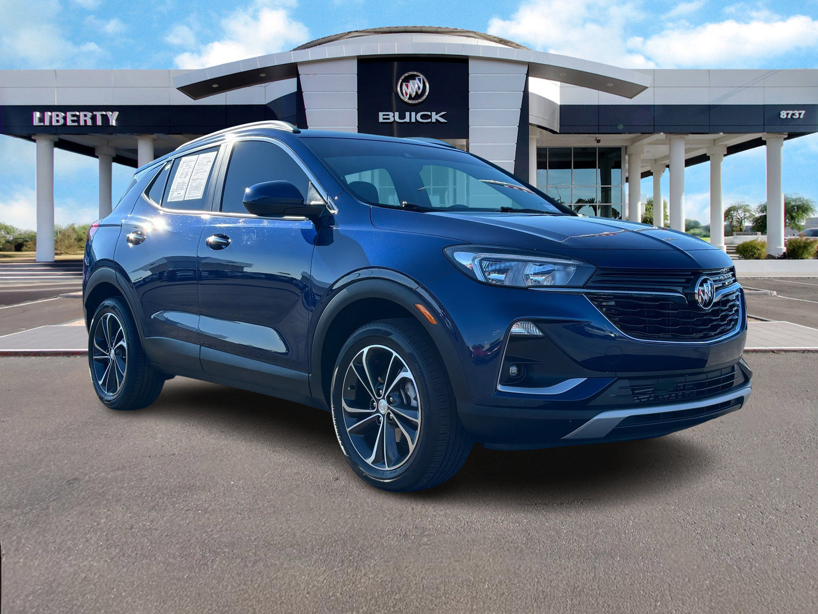 Used 2023 Buick Encore GX Select image 2