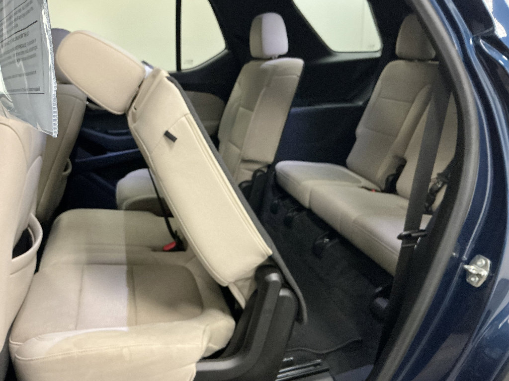 Used 2022 Chevrolet Traverse LS FWD image 27