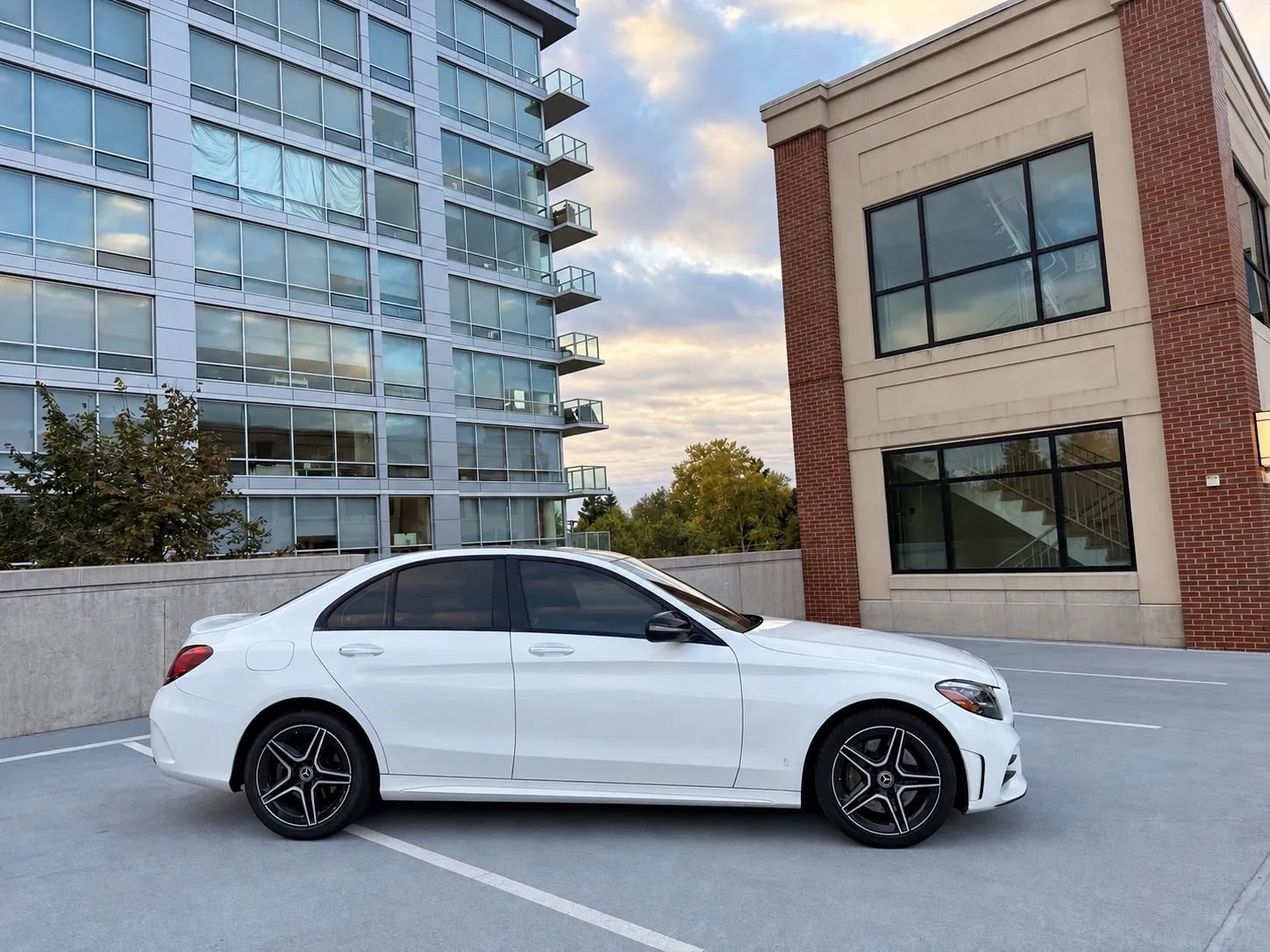Used 2019 Mercedes-Benz C 300 4MATIC Sedan image 2