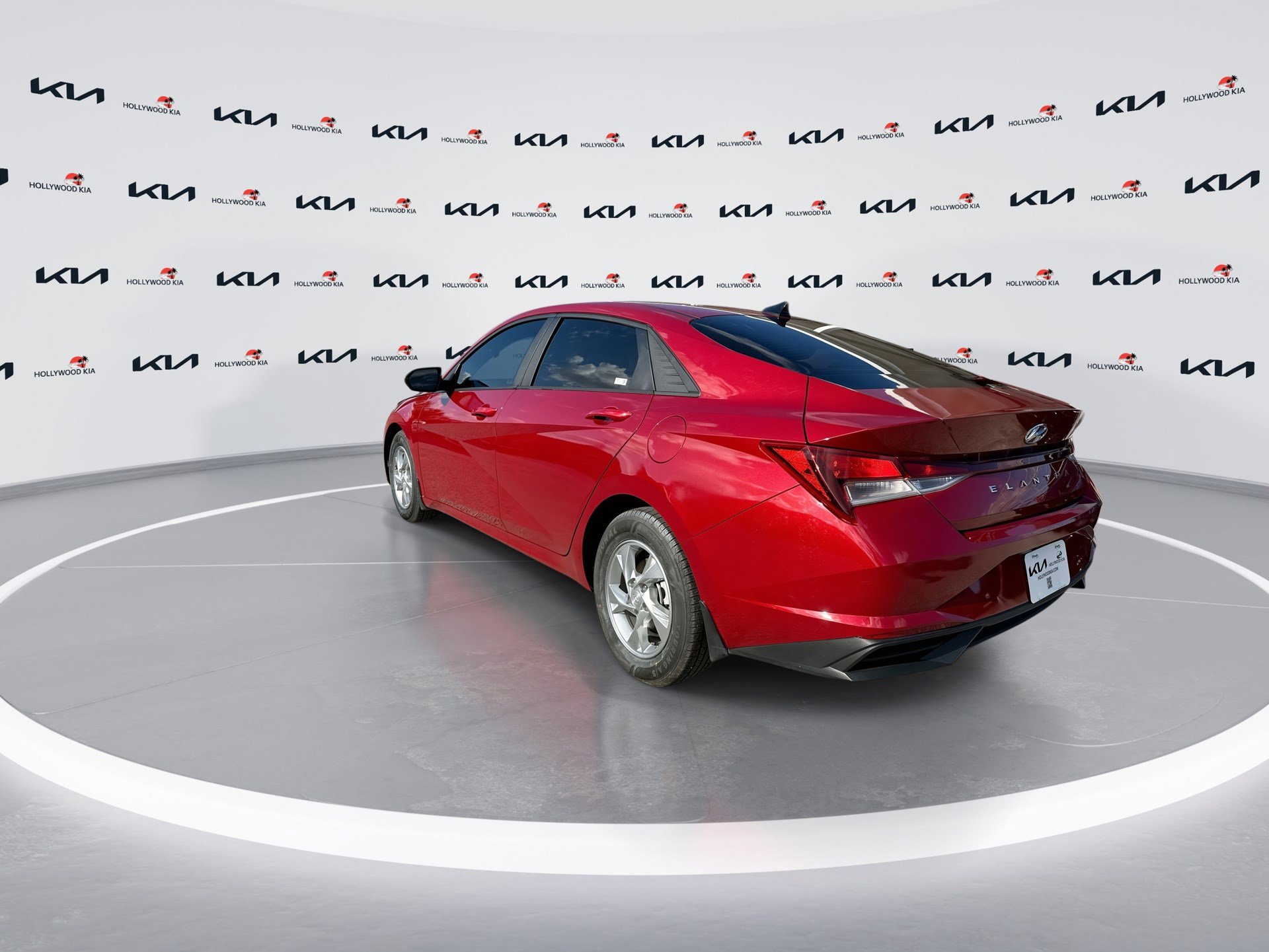 Used 2022 Hyundai Elantra SE FWD image 6