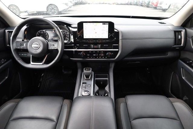 Certified 2025 Nissan Pathfinder SL AWD/4WD image 26