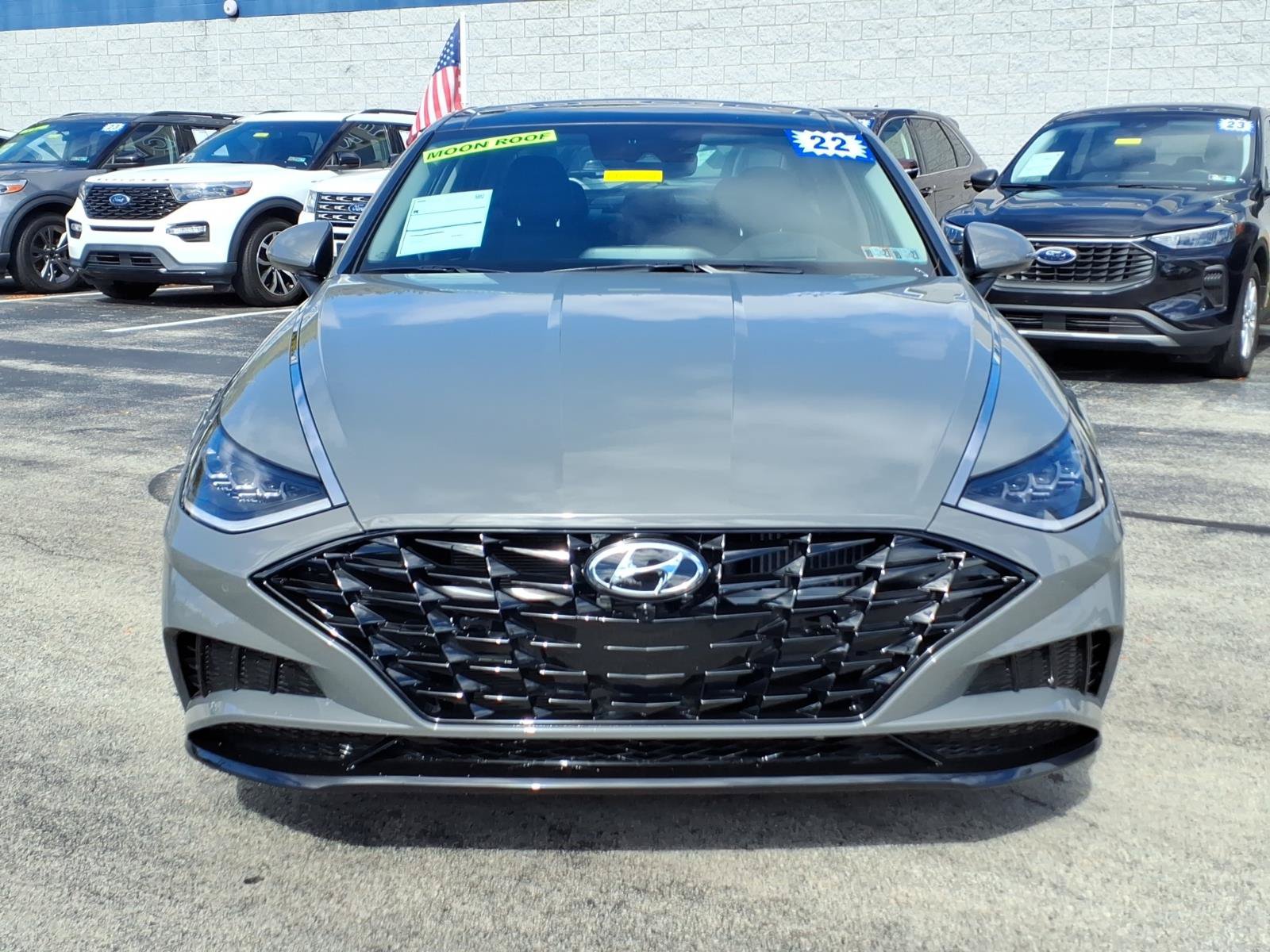 Used 2022 Hyundai Sonata Limited w/ Cargo Package FWD image 8