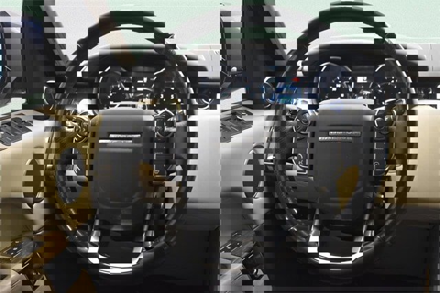 Used 2017 Land Rover Range Rover Sport HSE image 17