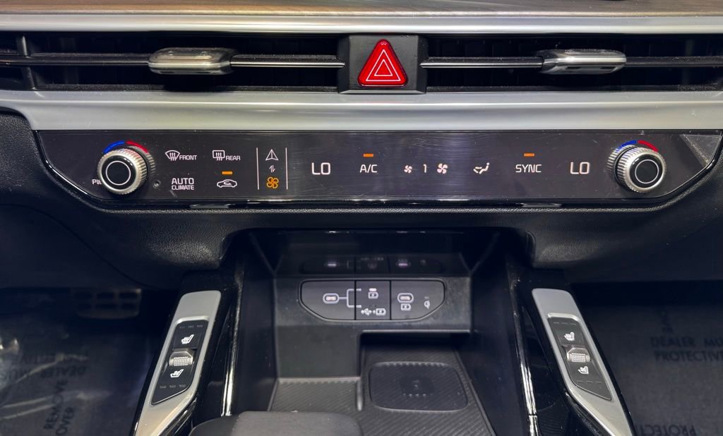 Used 2024 Kia Sorento SX Prestige w/ Olive Brown Leather Package AWD/4WD image 32