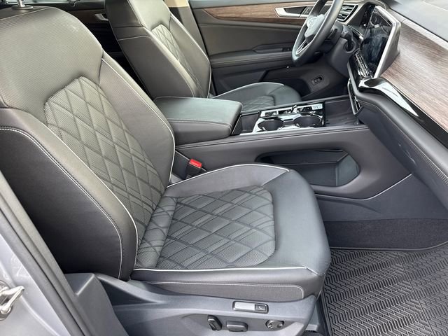 Used 2025 Volkswagen Atlas SEL Premium R-Line image 15