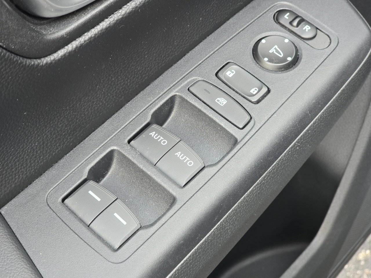 Certified 2024 Honda CR-V Sport image 26