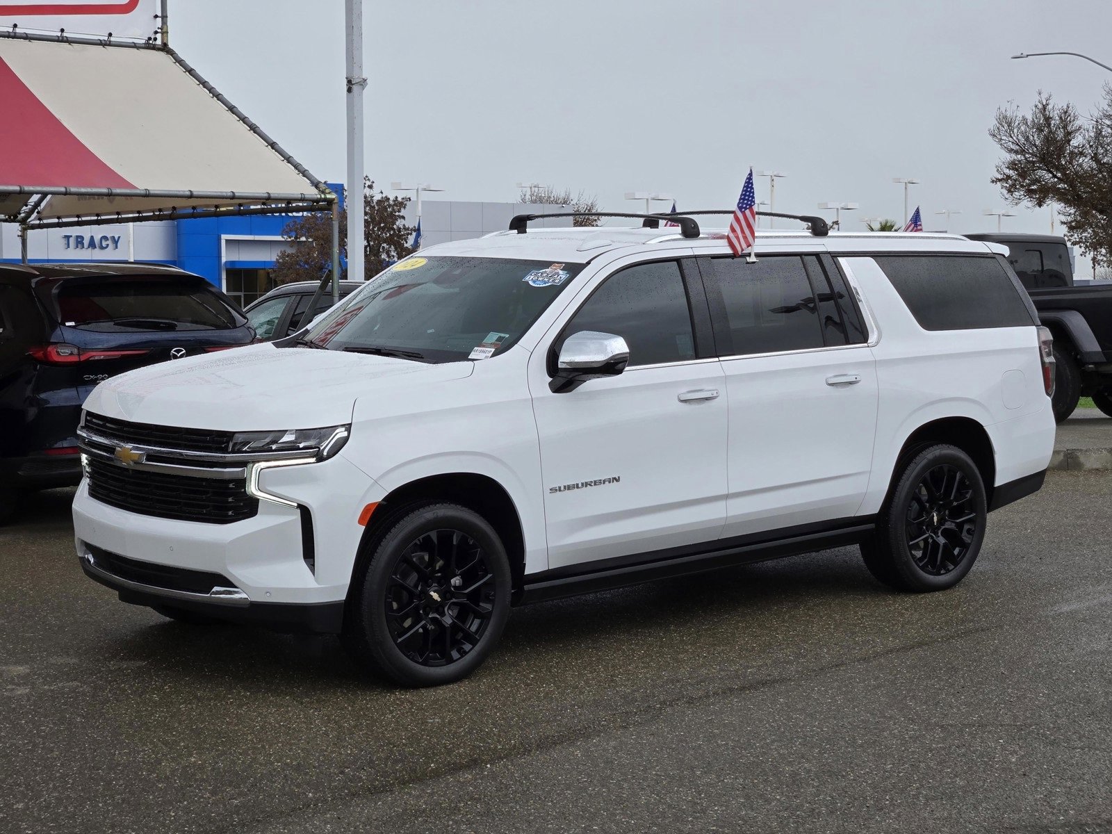 Used 2024 Chevrolet Suburban Premier image 9