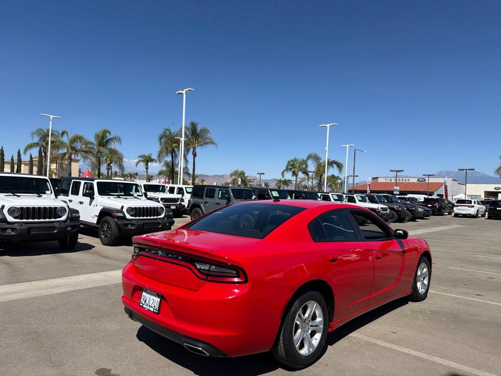 Used 2022 Dodge Charger SXT RWD image 4