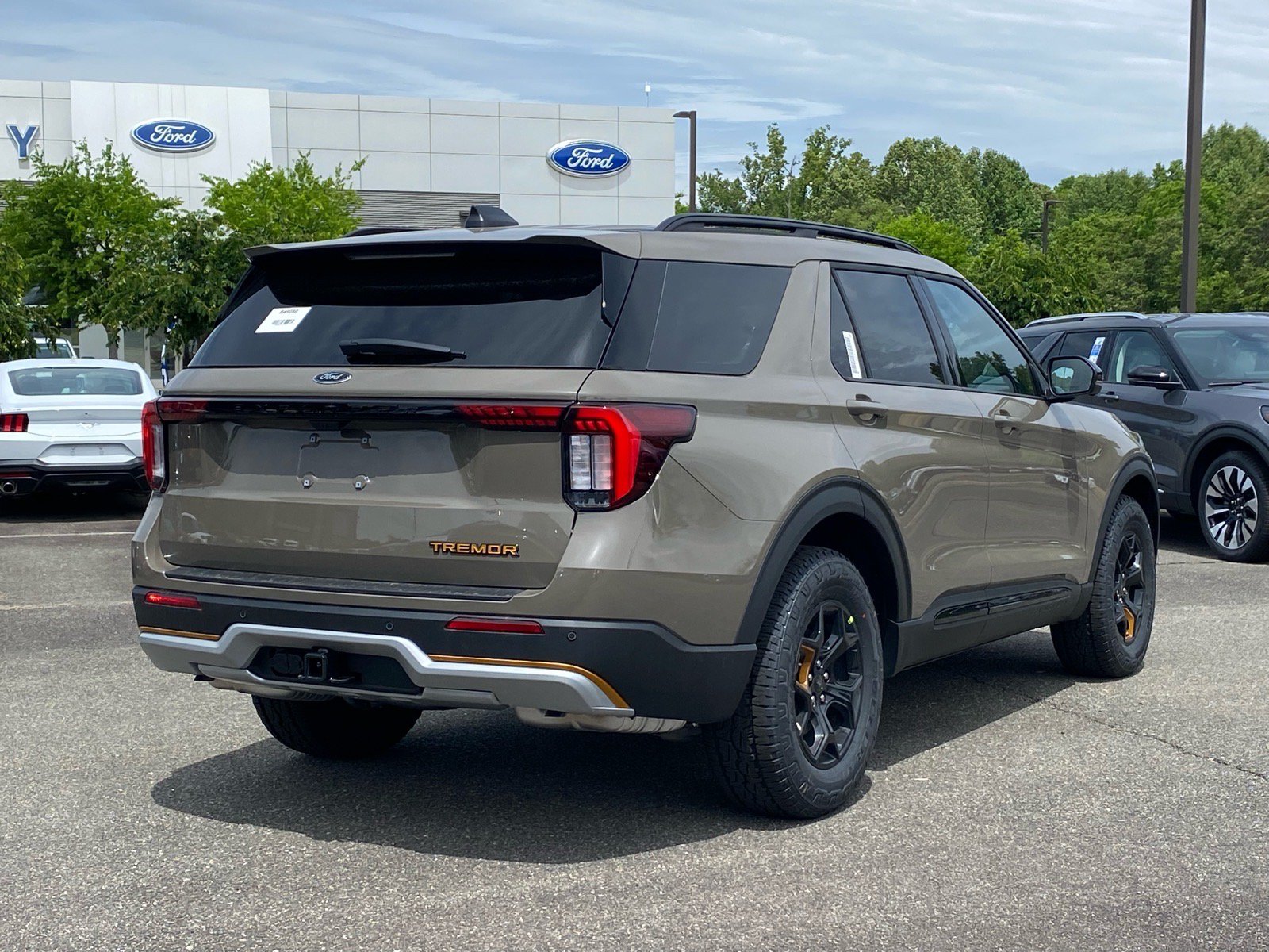 New 2026 Ford Explorer Tremor w/ Tremor Ultimate Package AWD/4WD image 4