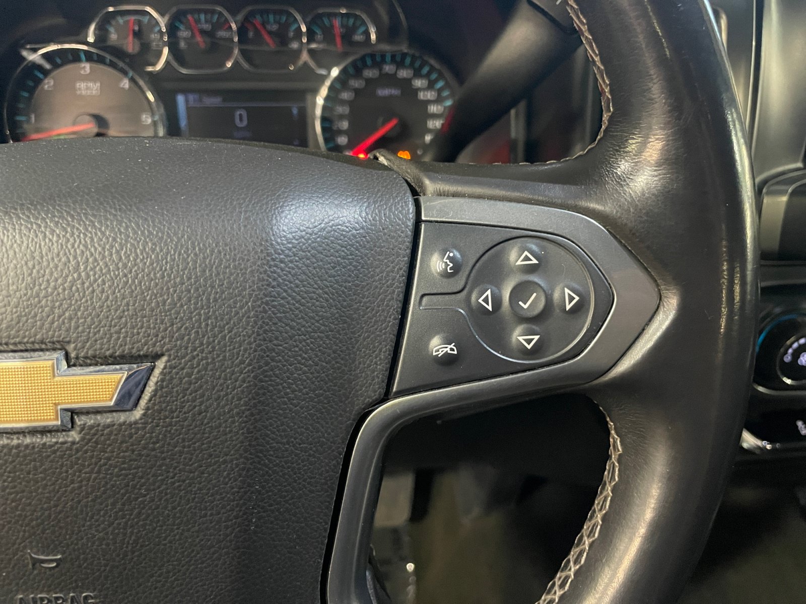 Used 2017 Chevrolet Silverado 1500 LT w/ Trailering Package AWD/4WD image 11