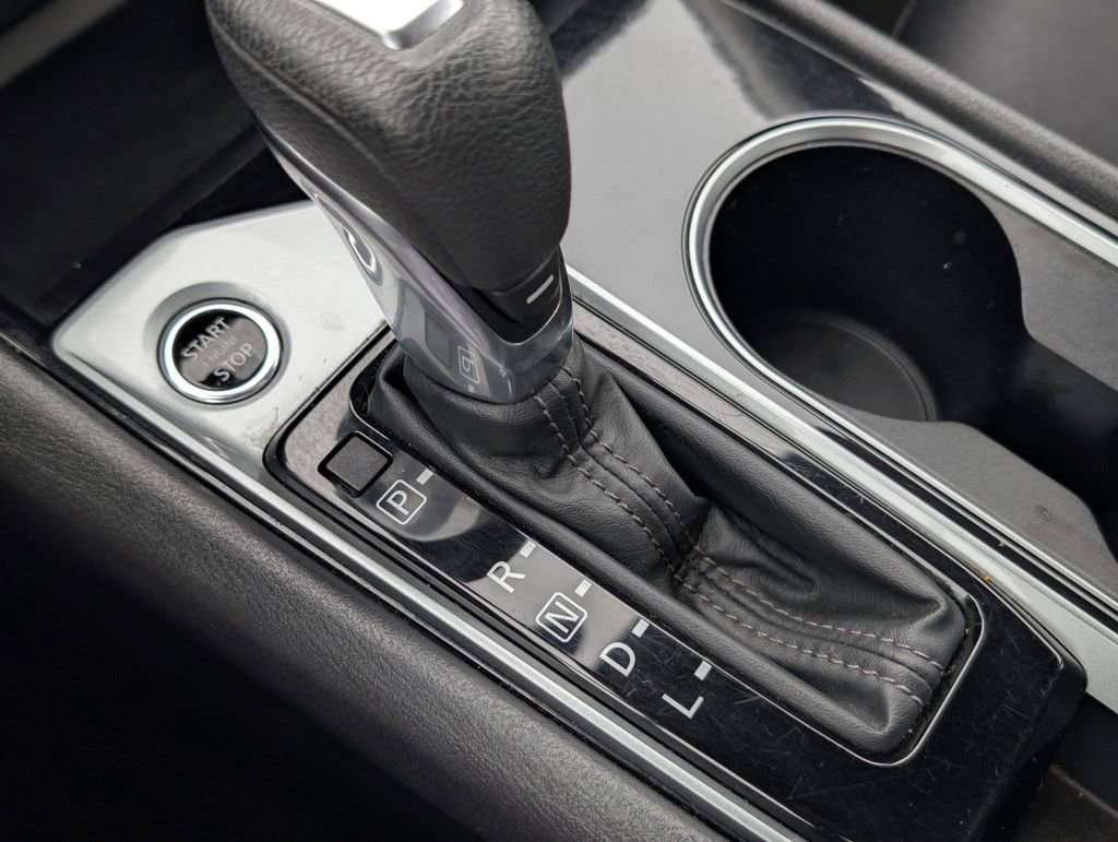 Used 2024 Nissan Altima 2.5 SV image 17