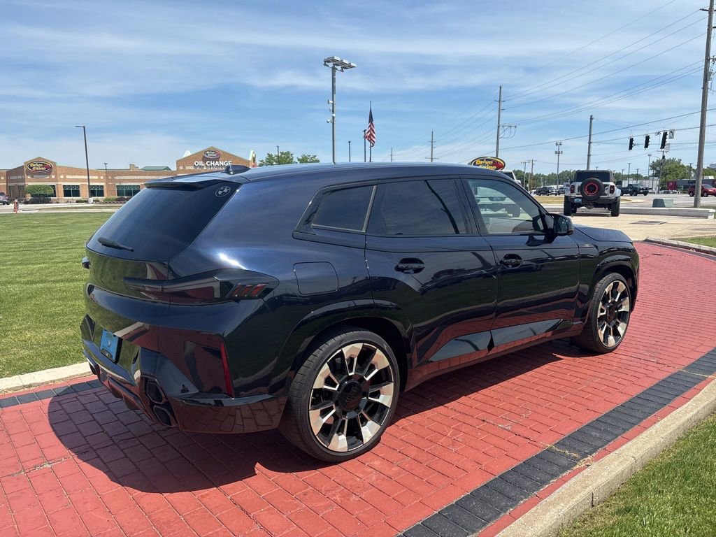 Certified 2023 BMW XM AWD/4WD image 3