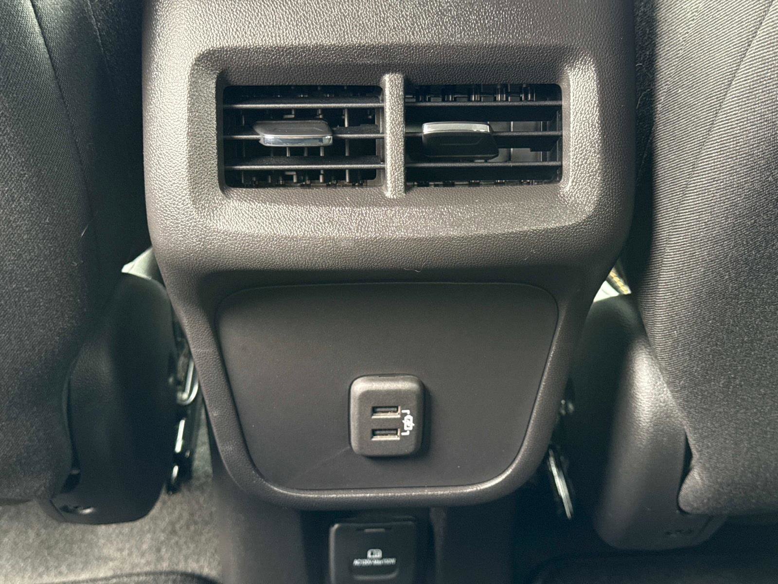 Used 2024 Chevrolet Equinox LT image 19