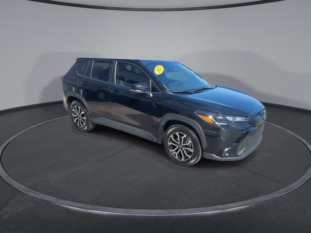 Used 2023 Toyota Corolla Cross SE image 4