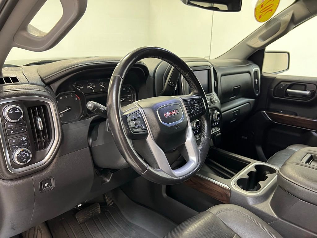 Used 2022 GMC Sierra 1500 SLT w/ SLT Premium Plus Package AWD/4WD image 16