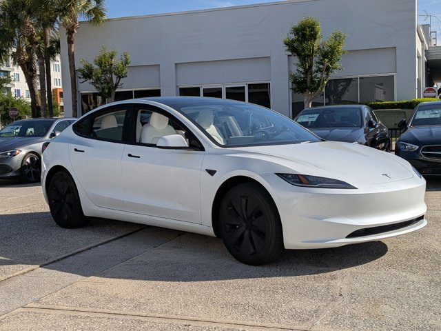Used 2024 Tesla Model 3 image 3