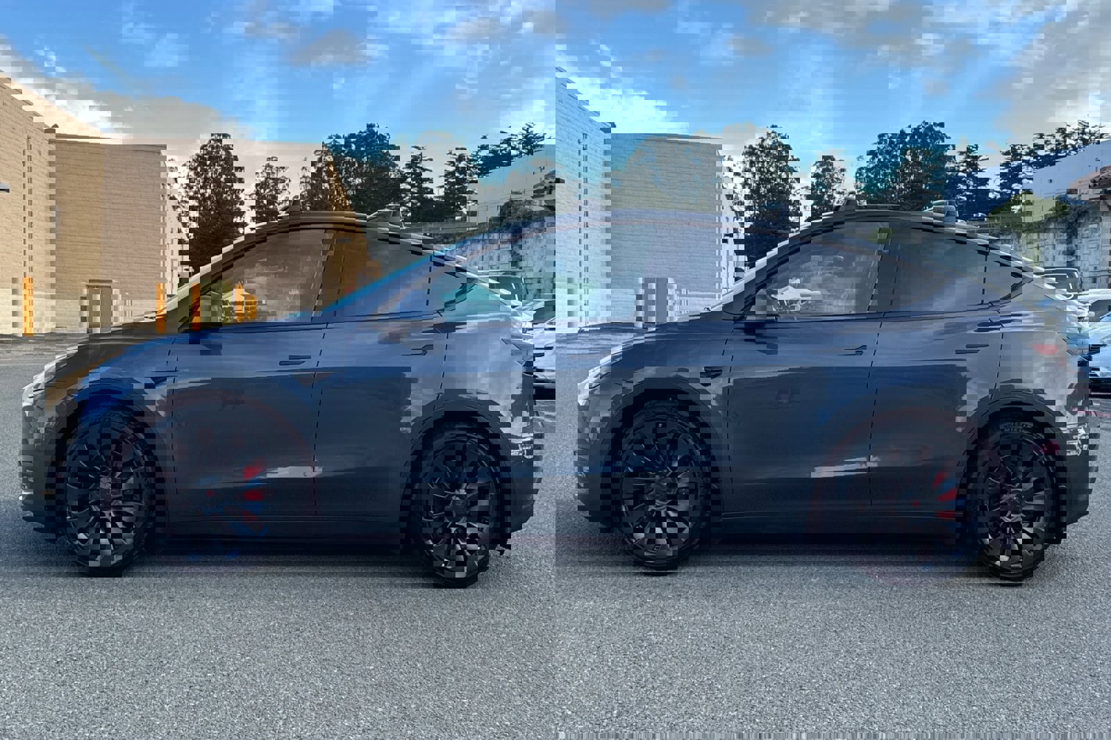 Used 2023 Tesla Model Y Performance image 7