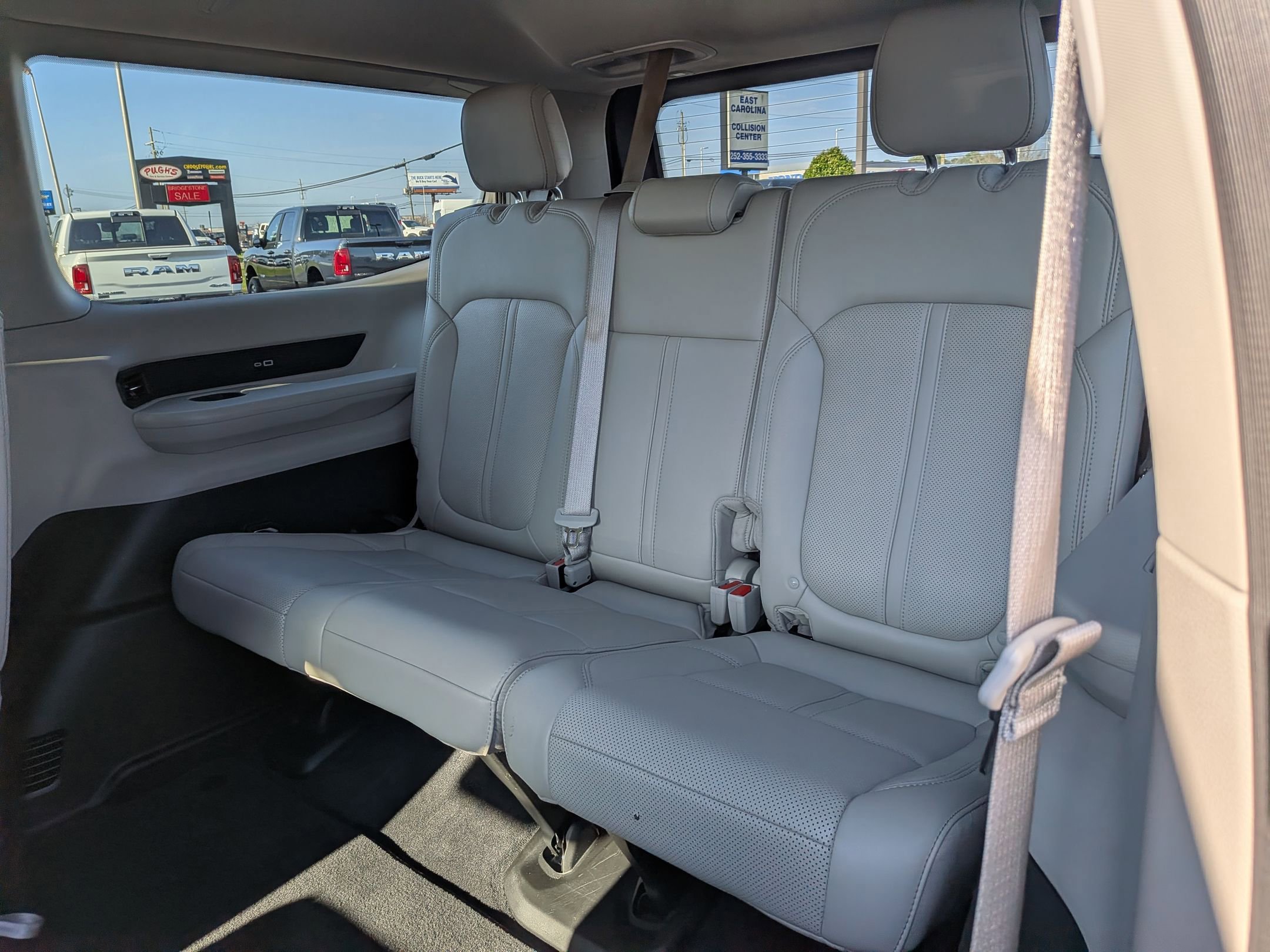 Certified 2024 Jeep Wagoneer Series II RWD image 26