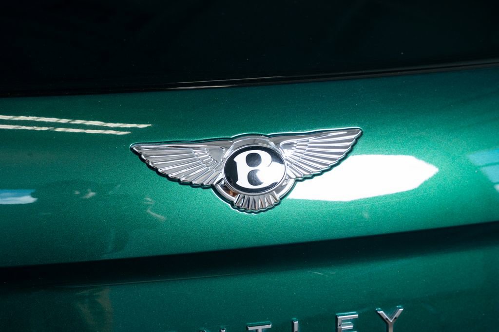 Used 2020 Bentley Flying Spur W12 image 27