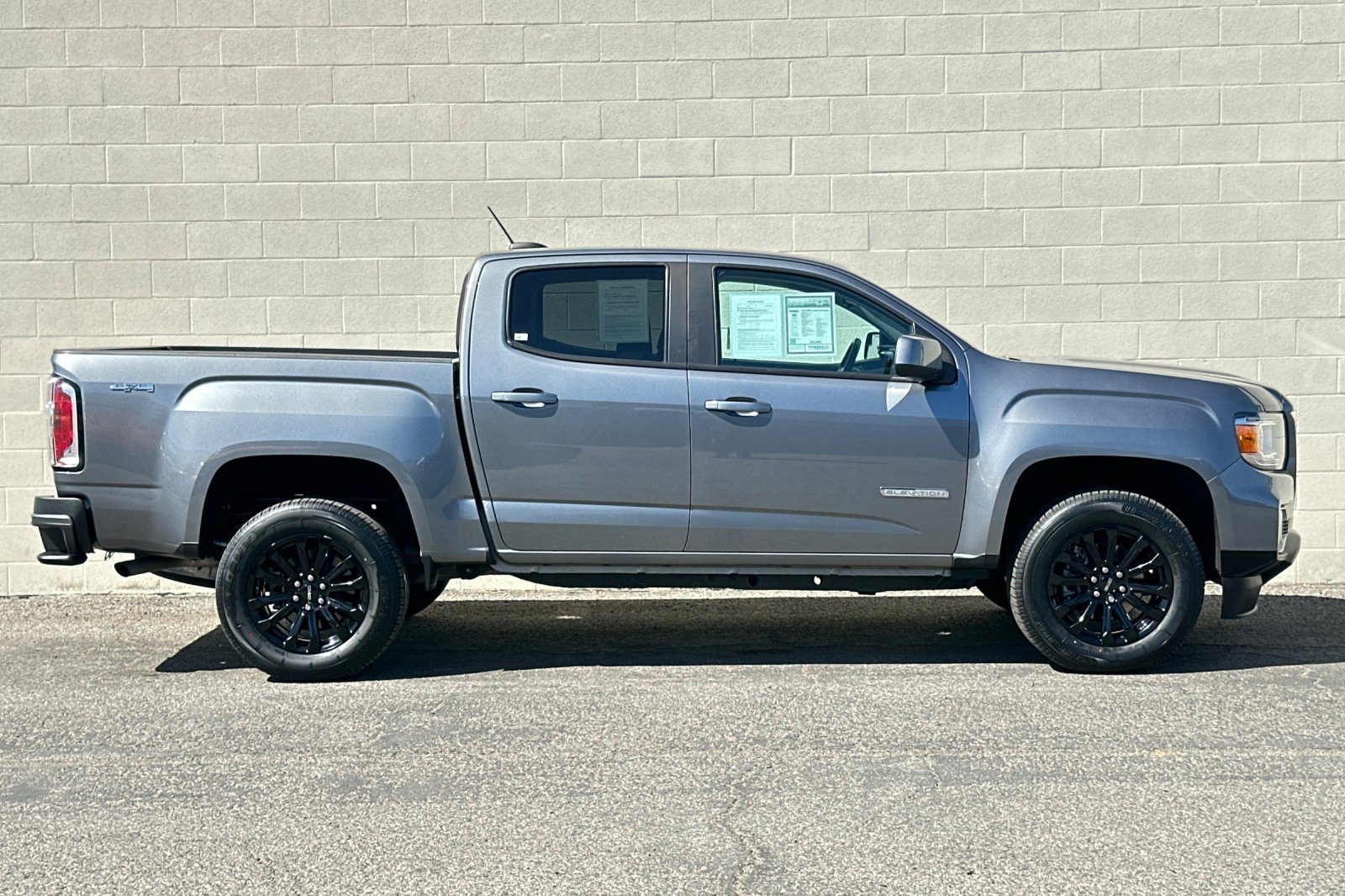 Certified 2022 GMC Canyon Elevation image 3