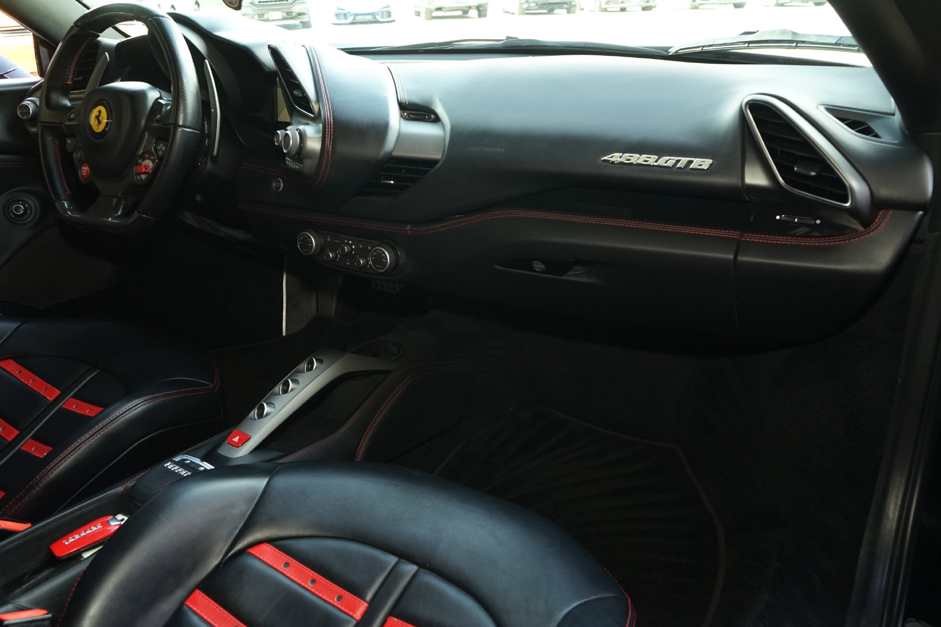 Used 2017 Ferrari 488 GTB RWD image 12