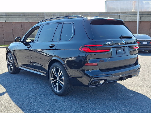 New 2027 BMW X7 xDrive40i w/ M Sport Package AWD/4WD image 4