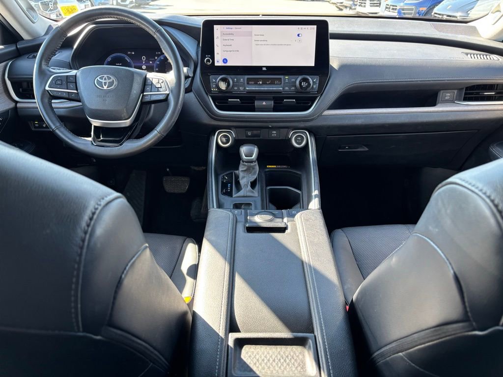 Used 2024 Toyota Grand Highlander Limited image 6