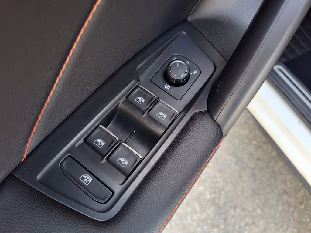 Used 2024 Volkswagen Tiguan Wolfsburg Edition image 20