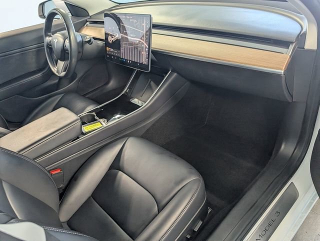 Used 2018 Tesla Model 3 Long Range image 13