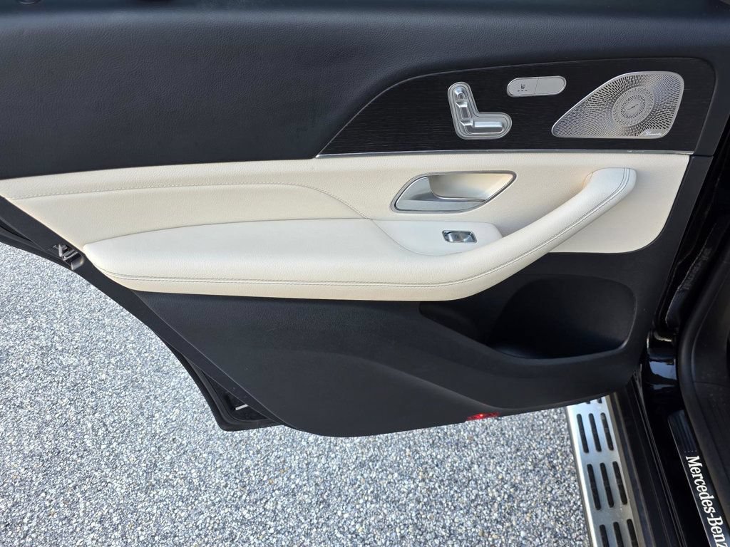 Used 2021 Mercedes-Benz GLS 450 4MATIC image 48