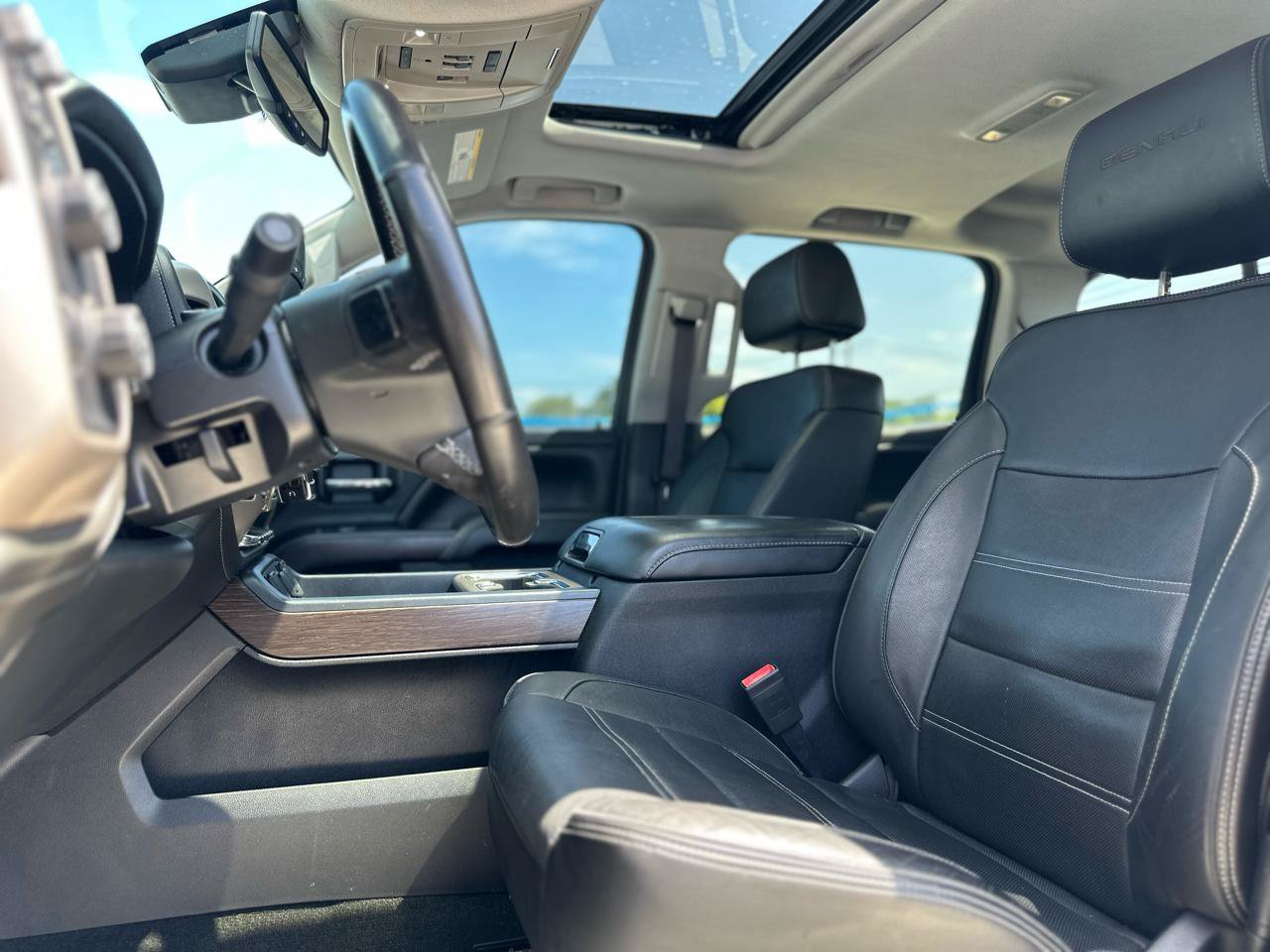 Used 2017 GMC Sierra 1500 Denali AWD/4WD image 9