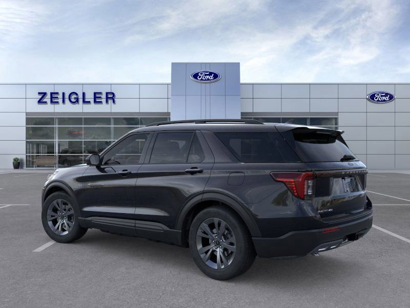 New 2026 Ford Explorer Active w/ Active Comfort Package image 4