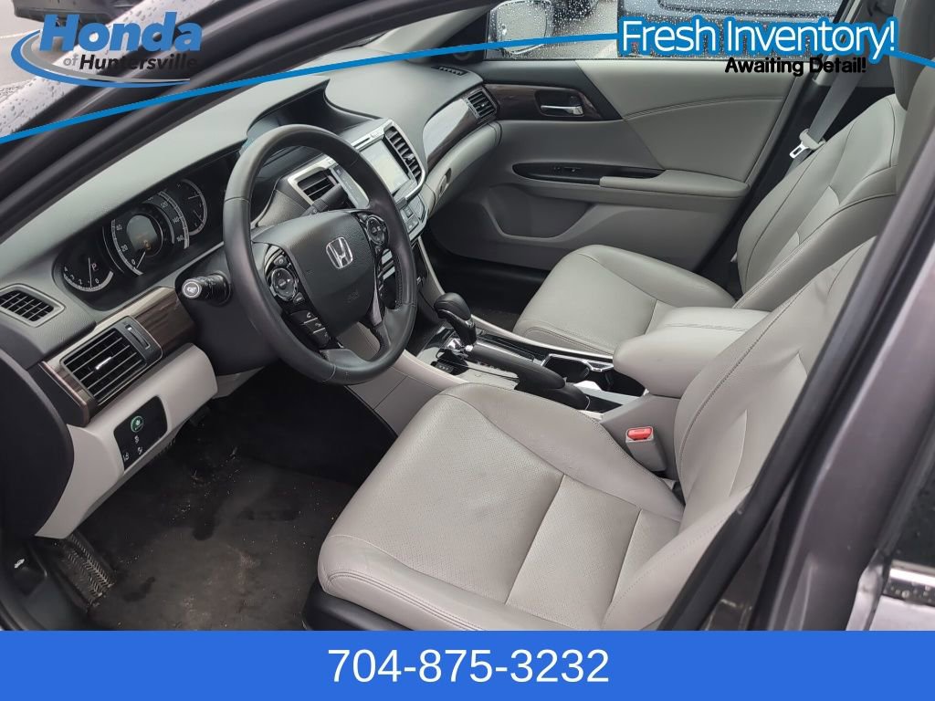 Used 2017 Honda Accord EX-L image 12