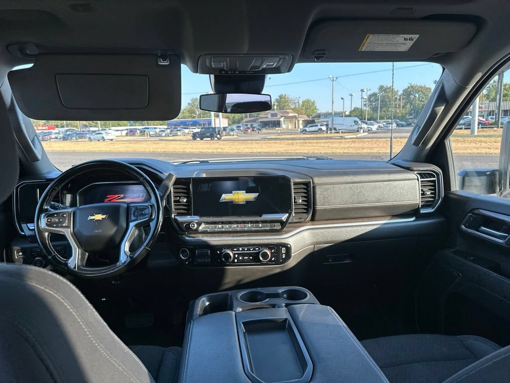 Used 2025 Chevrolet Silverado 2500 LT AWD/4WD image 21