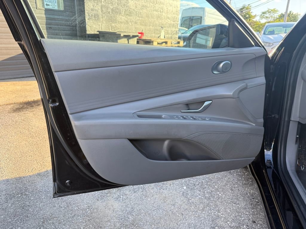 Used 2024 Hyundai Elantra SEL image 20