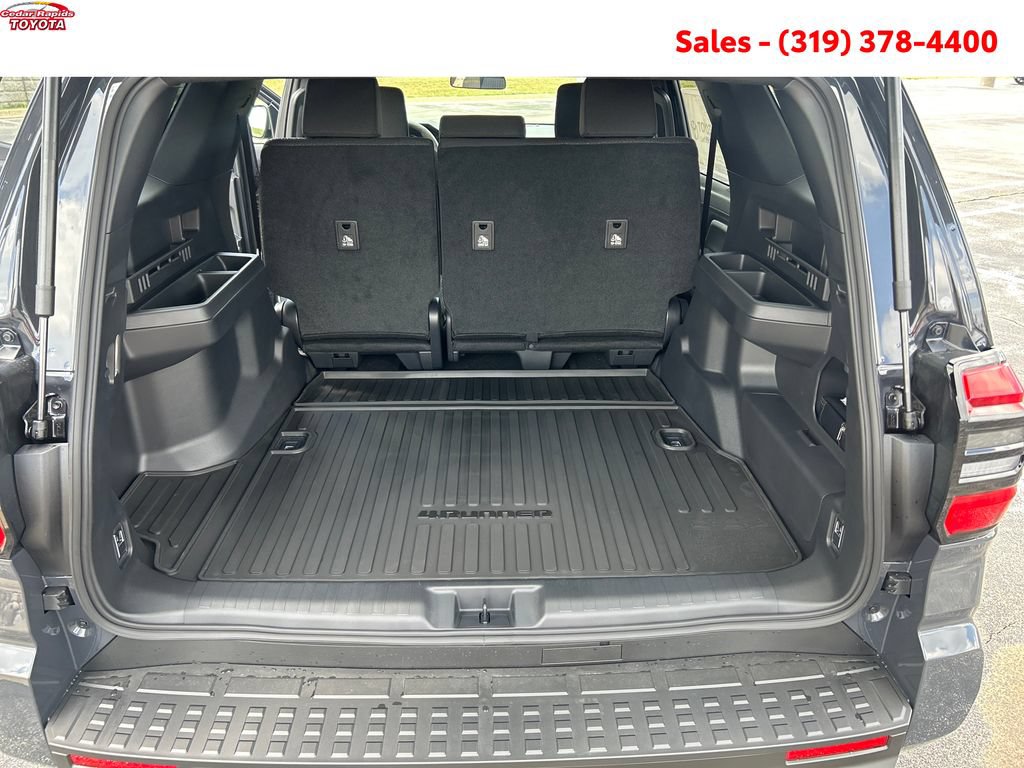 New 2026 Toyota 4Runner SR5 AWD/4WD image 17