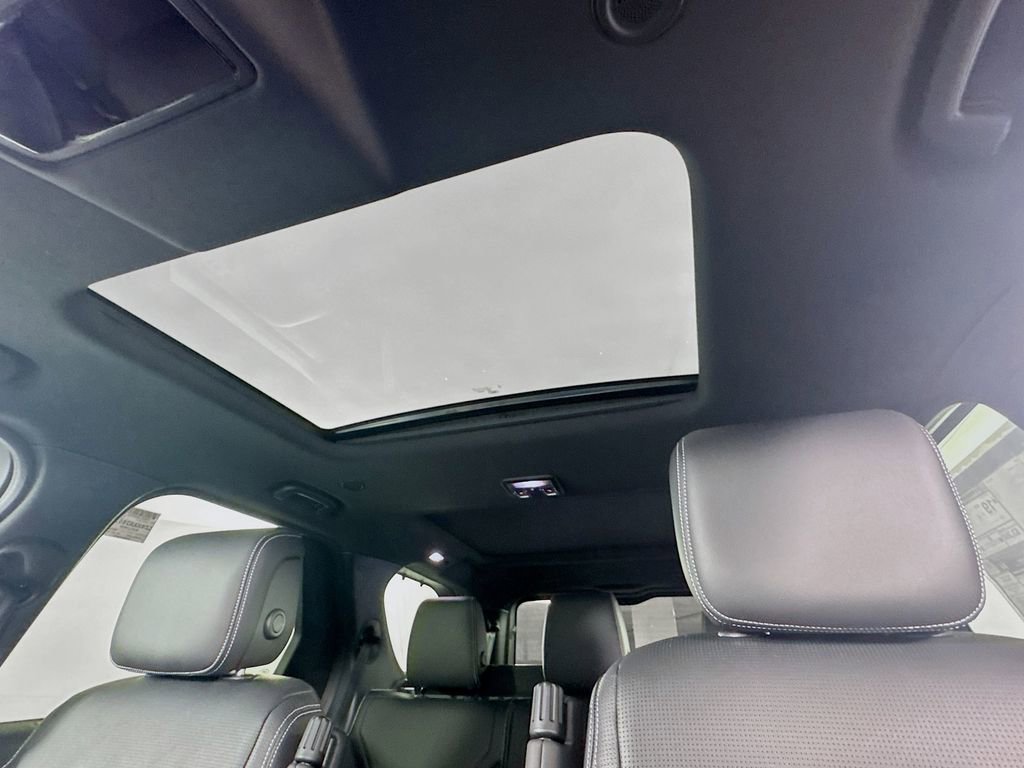 New 2025 Land Rover Discovery Dynamic SE AWD/4WD image 21