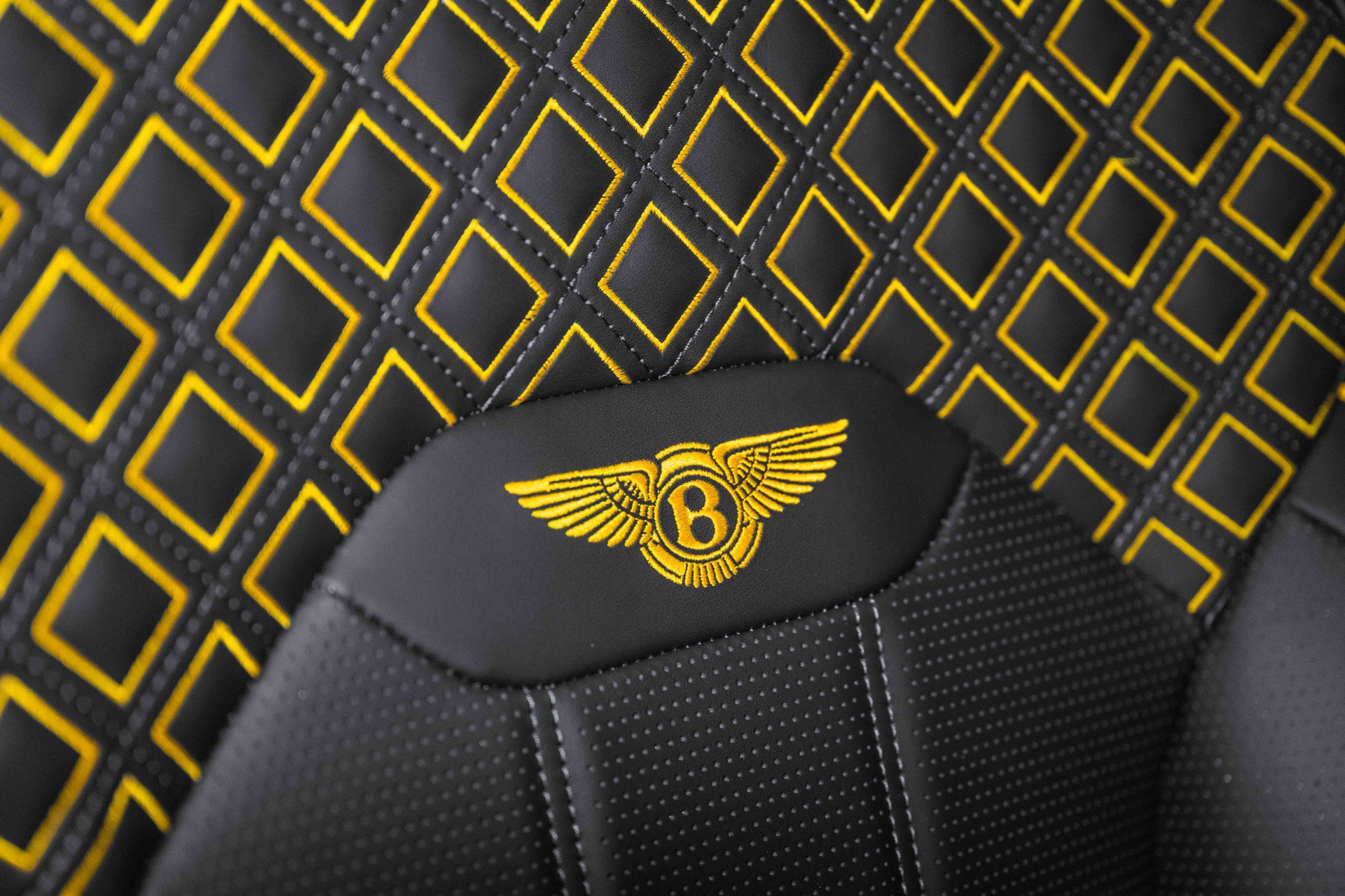 Certified 2024 Bentley Bentayga image 46