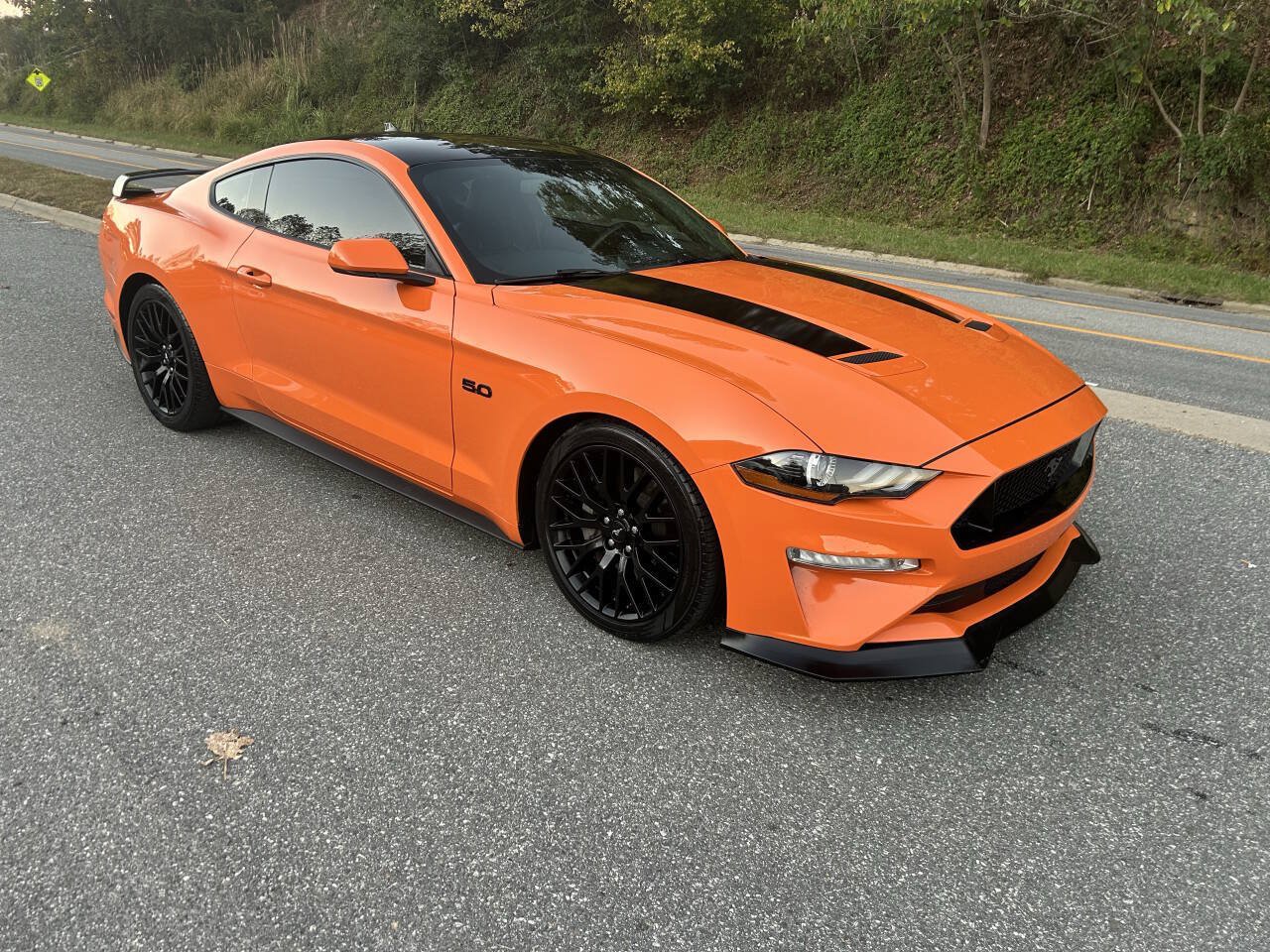Used 2020 Ford Mustang GT w/ Black Accent Package RWD image 9