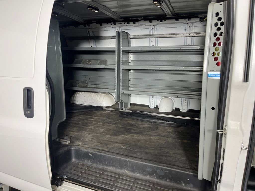 Used 2017 Chevrolet Express 3500 image 16