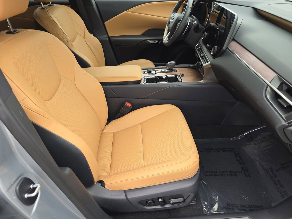 Certified 2025 Lexus RX 350 Premium w/ Convenience Package AWD/4WD image 17